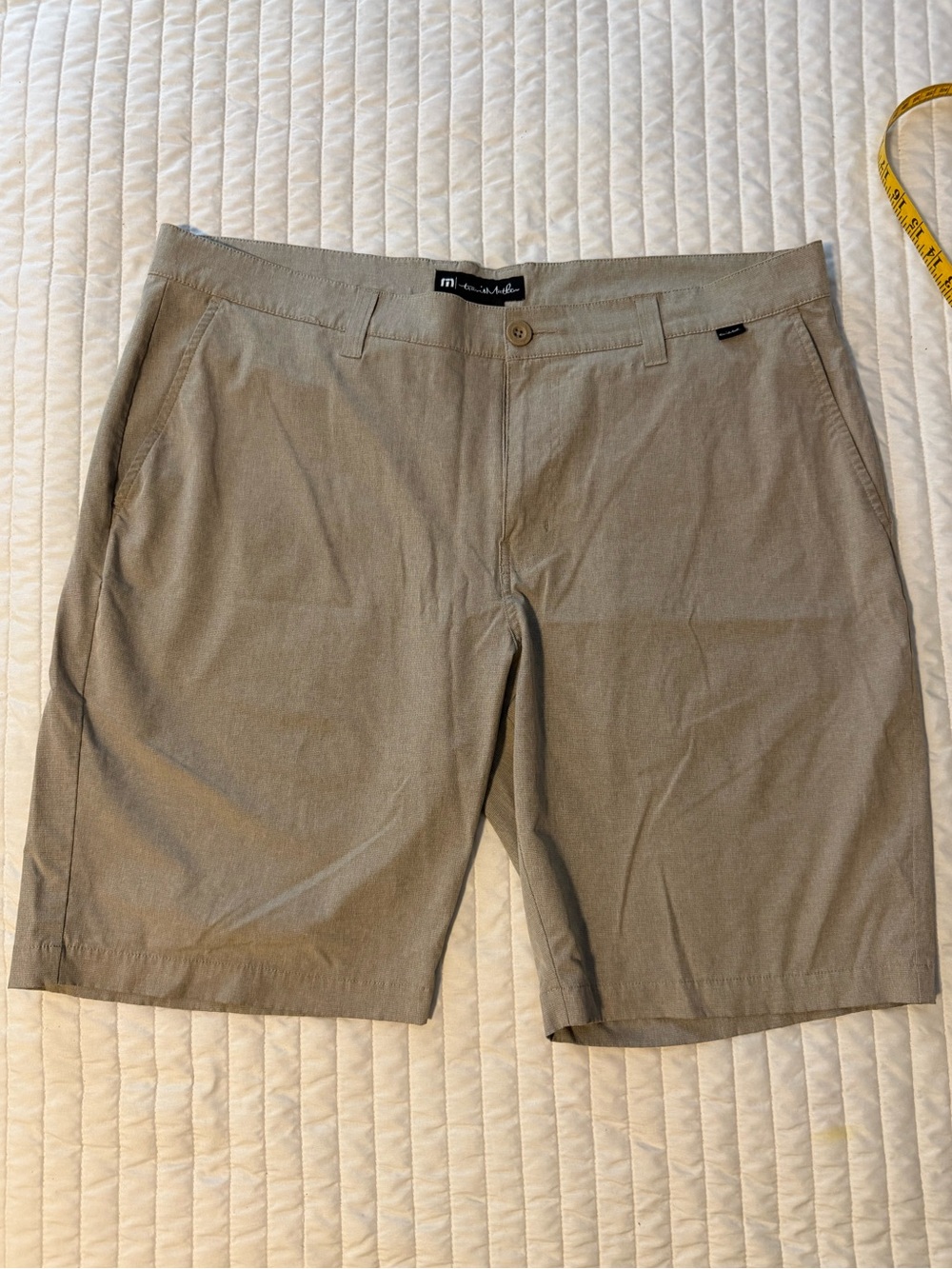 TravisMathew Beige Chino Flat Front Men's Shorts Stretch Pockets O19
